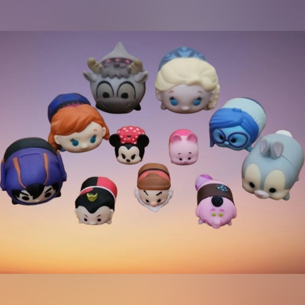 Disney Tsum Tsum 11 Mini Action Figures